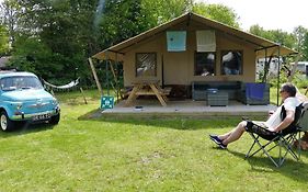 Safaritent Sarek, Wolvenspoor 10