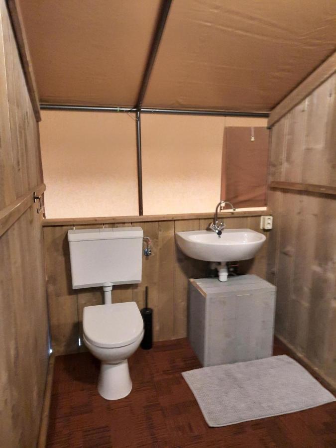 Safaritent Sarek, Wolvenspoor 10 Vledder Buitenkant foto